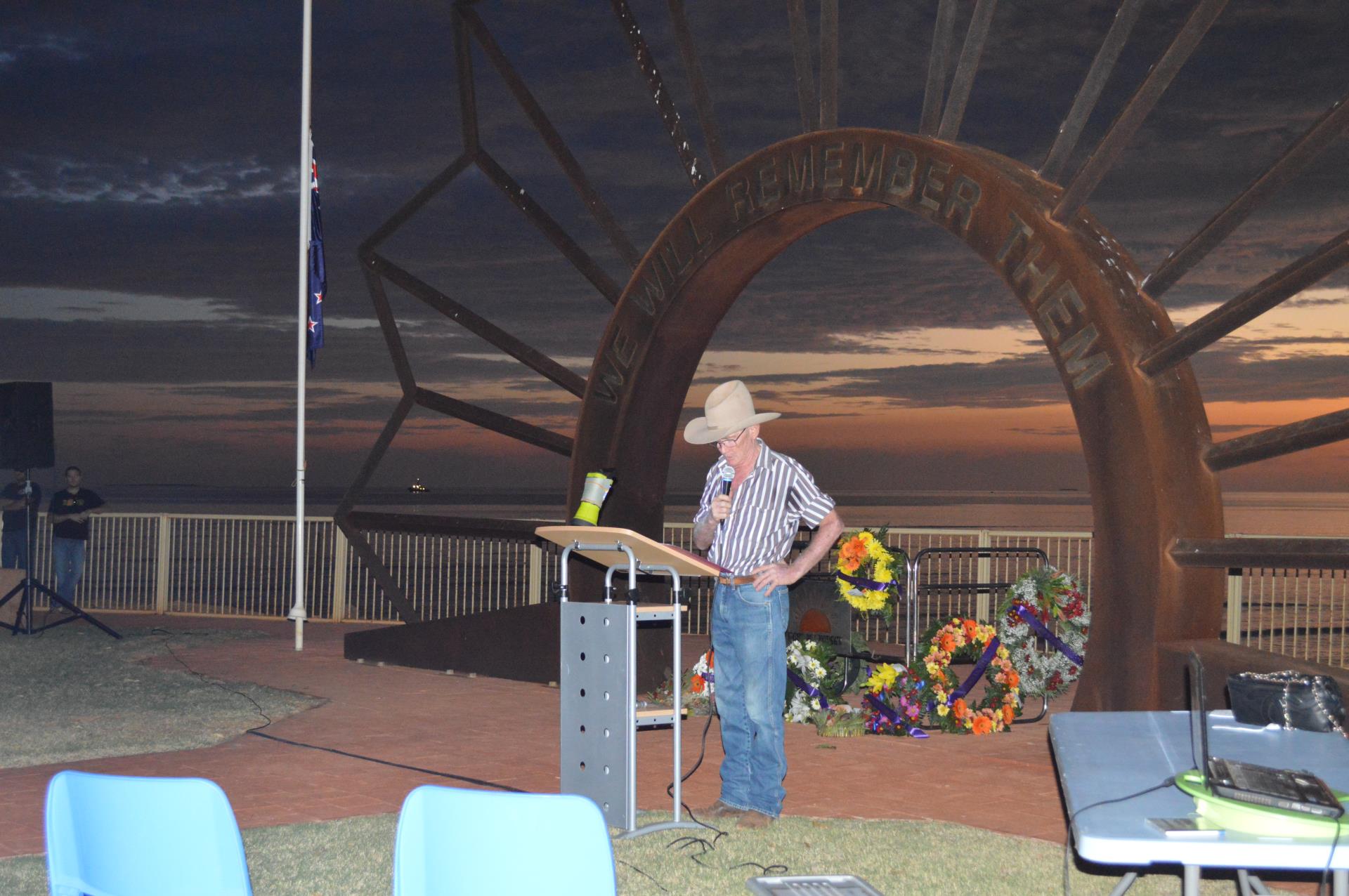 Residents pay tribute on ANZAC Day 4