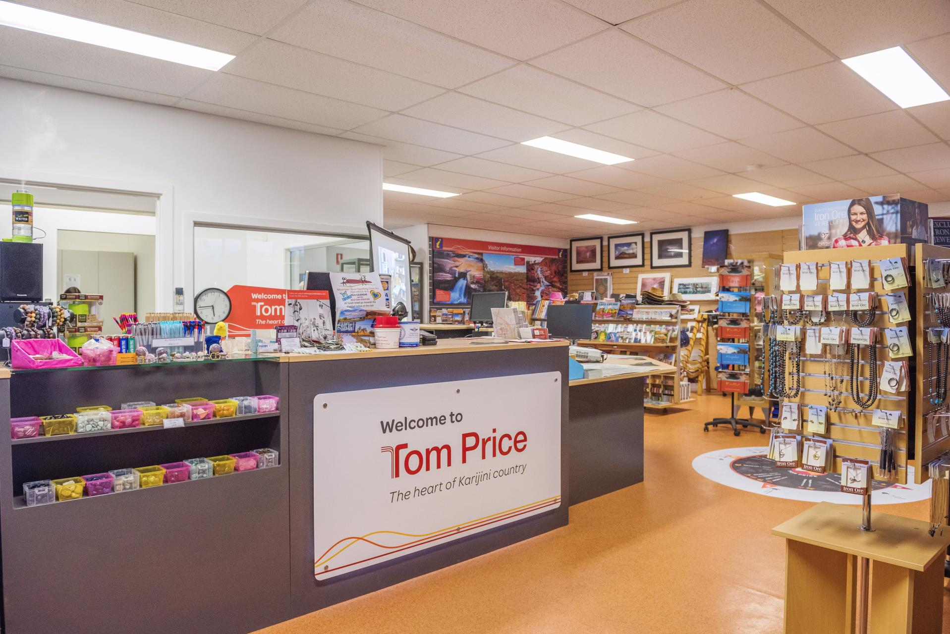 tourist centre tom price